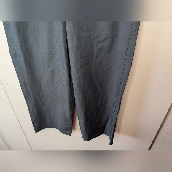 Lululemon Next Move Crop *23" Size 6 Color Gravity Pockets Lightweight - Picture 8 of 16